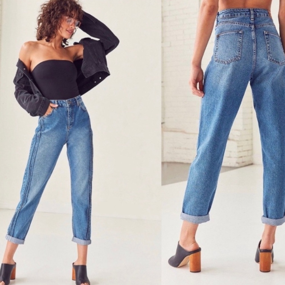 BDG | High Wasted Pintuck Mom Jeans